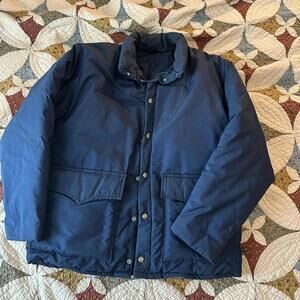 1970s vintage navy blue Woolrich puffer chore coat size L
